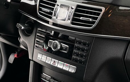 Mercedes-Benz E-Класс, 2013 год, 1 350 000 рублей, 21 фотография