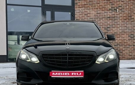 Mercedes-Benz E-Класс, 2013 год, 1 350 000 рублей, 24 фотография