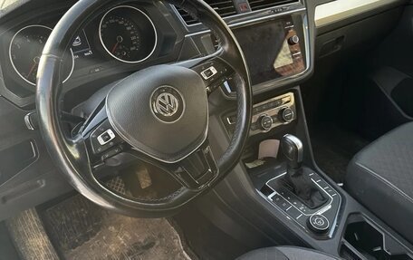 Volkswagen Tiguan II, 2019 год, 2 050 000 рублей, 7 фотография