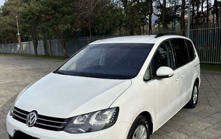 Volkswagen Sharan II, 2017 год, 1 950 000 рублей, 5 фотография