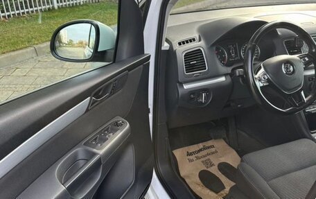 Volkswagen Sharan II, 2017 год, 1 950 000 рублей, 9 фотография