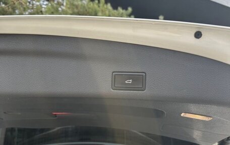 Volkswagen Sharan II, 2017 год, 1 950 000 рублей, 24 фотография