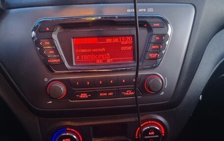 KIA Rio III рестайлинг, 2012 год, 500 000 рублей, 15 фотография