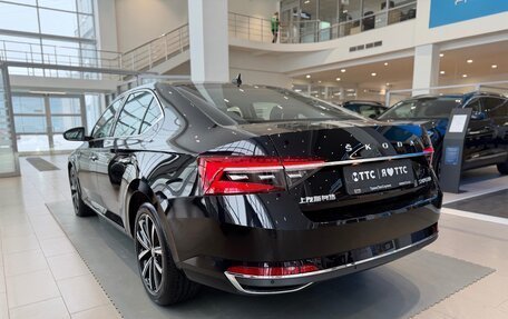 Skoda Superb III рестайлинг, 2025 год, 3 250 000 рублей, 5 фотография