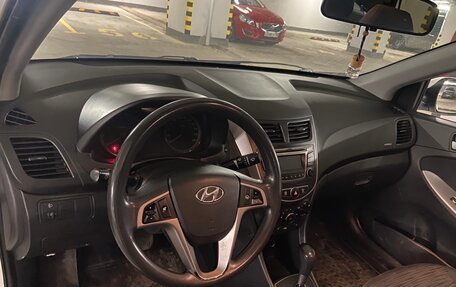 Hyundai Solaris II рестайлинг, 2014 год, 635 000 рублей, 1 фотография