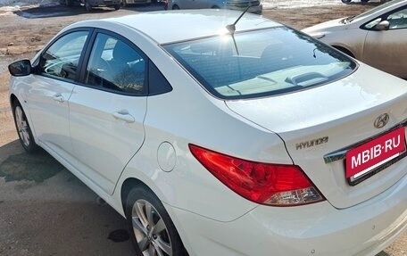 Hyundai Solaris II рестайлинг, 2013 год, 830 000 рублей, 6 фотография