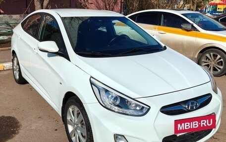 Hyundai Solaris II рестайлинг, 2013 год, 830 000 рублей, 2 фотография