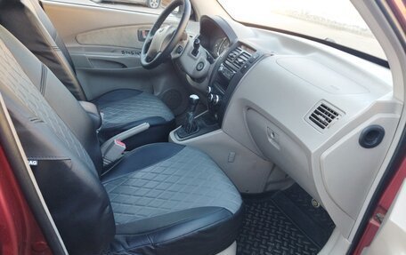 Hyundai Tucson III, 2005 год, 650 000 рублей, 10 фотография