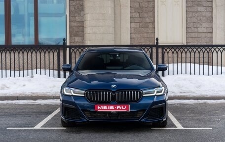 BMW 5 серия, 2020 год, 4 790 000 рублей, 2 фотография