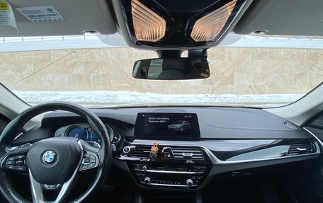 BMW 5 серия, 2018 год, 2 900 000 рублей, 2 фотография