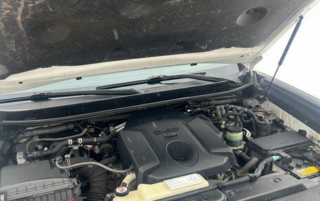 Toyota Land Cruiser Prado 150 рестайлинг 2, 2017 год, 3 899 000 рублей, 11 фотография