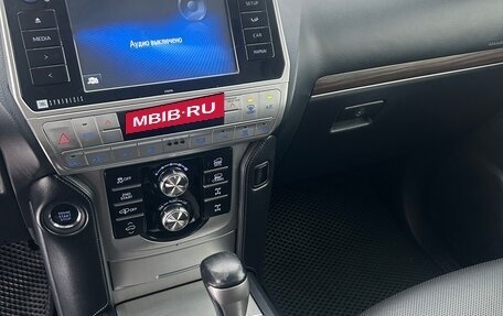 Toyota Land Cruiser Prado 150 рестайлинг 2, 2017 год, 3 899 000 рублей, 9 фотография