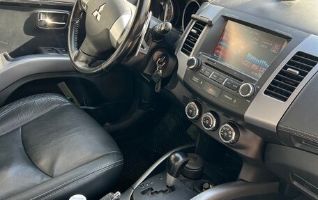 Mitsubishi Outlander III рестайлинг 3, 2012 год, 870 000 рублей, 11 фотография