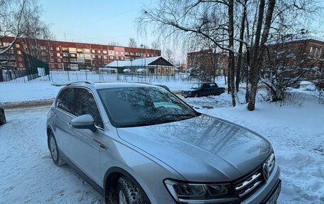 Volkswagen Tiguan II, 2017 год, 1 900 000 рублей, 8 фотография