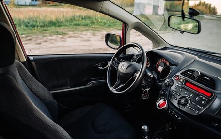 Honda Jazz II рестайлинг, 2011 год, 789 000 рублей, 16 фотография