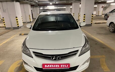Hyundai Solaris II рестайлинг, 2014 год, 635 000 рублей, 2 фотография