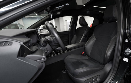 Toyota Camry, 2024 год, 3 840 000 рублей, 9 фотография