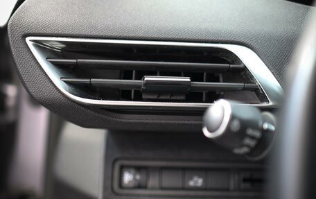 Peugeot 3008 II, 2019 год, 1 999 000 рублей, 10 фотография