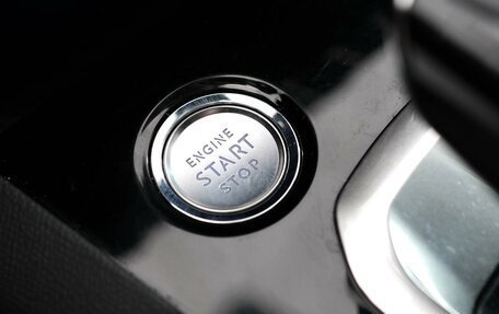 Peugeot 3008 II, 2019 год, 1 999 000 рублей, 23 фотография