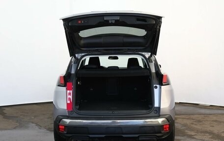 Peugeot 3008 II, 2019 год, 1 999 000 рублей, 15 фотография