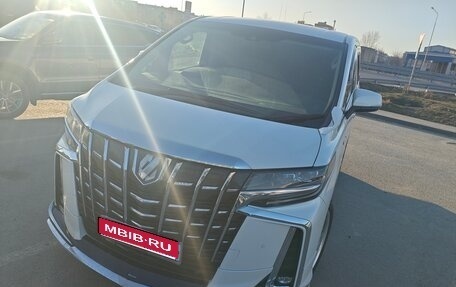 Toyota Alphard III, 2018 год, 3 620 000 рублей, 1 фотография