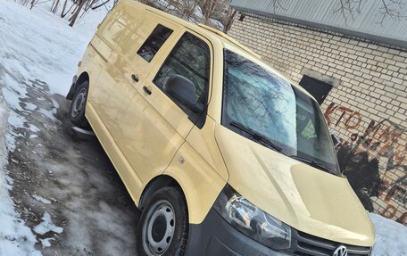 Volkswagen Transporter T5 рестайлинг, 2013 год, 1 270 000 рублей, 2 фотография