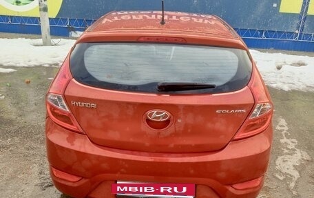 Hyundai Solaris II рестайлинг, 2011 год, 800 000 рублей, 2 фотография