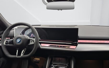 BMW 5 серия, 2025 год, 11 390 000 рублей, 7 фотография