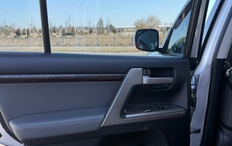 Toyota Land Cruiser 200, 2008 год, 2 990 000 рублей, 12 фотография