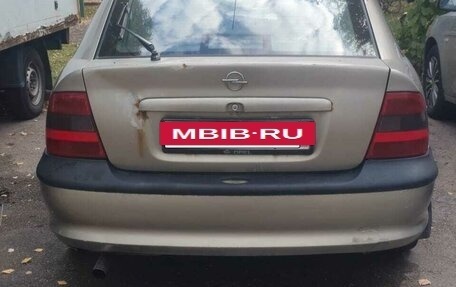 Opel Vectra B рестайлинг, 1996 год, 120 000 рублей, 4 фотография