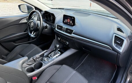 Mazda 3, 2016 год, 1 900 000 рублей, 11 фотография