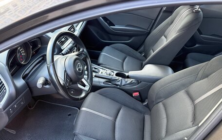 Mazda 3, 2016 год, 1 900 000 рублей, 13 фотография