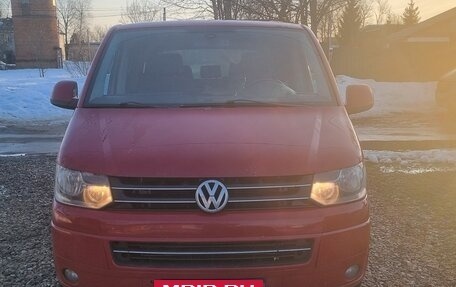 Volkswagen Multivan T5, 2010 год, 2 300 000 рублей, 2 фотография