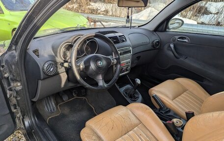 Alfa Romeo 147 I рестайлинг, 2003 год, 505 000 рублей, 28 фотография
