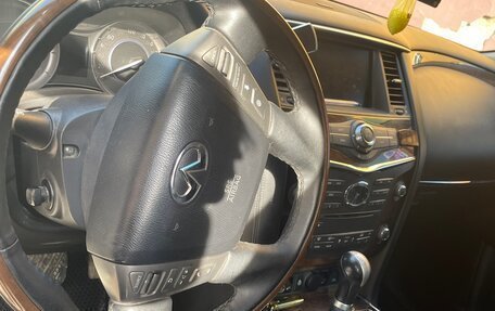 Infiniti QX56, 2011 год, 1 650 000 рублей, 3 фотография