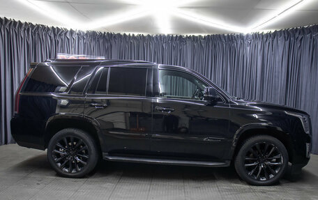 Cadillac Escalade IV, 2019 год, 5 298 000 рублей, 4 фотография