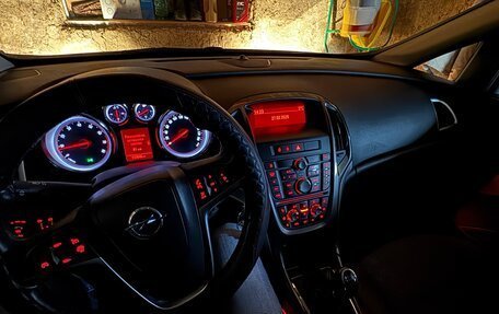 Opel Astra J, 2013 год, 1 050 000 рублей, 9 фотография