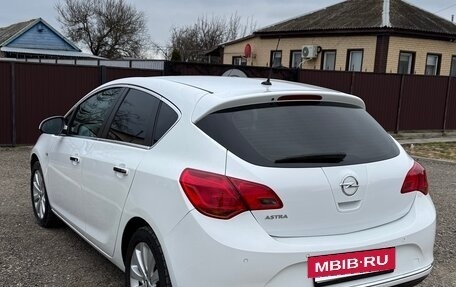 Opel Astra J, 2013 год, 1 050 000 рублей, 3 фотография