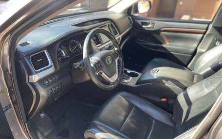 Toyota Highlander III, 2014 год, 2 750 000 рублей, 11 фотография