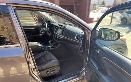 Toyota Highlander III, 2014 год, 2 750 000 рублей, 16 фотография