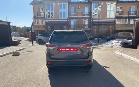 Toyota Highlander III, 2014 год, 2 750 000 рублей, 5 фотография