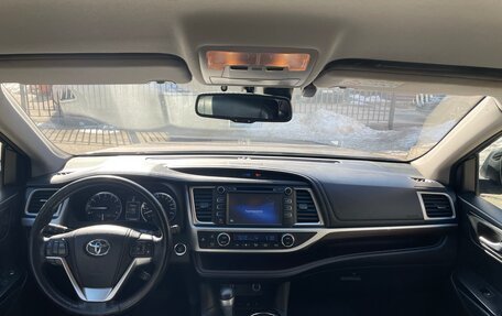 Toyota Highlander III, 2014 год, 2 750 000 рублей, 21 фотография