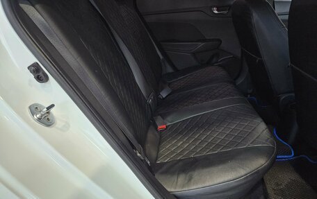 Hyundai Solaris II рестайлинг, 2017 год, 1 095 000 рублей, 13 фотография