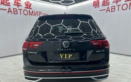 Volkswagen Tiguan II, 2022 год, 2 980 000 рублей, 5 фотография