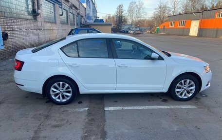 Skoda Octavia, 2017 год, 1 450 000 рублей, 7 фотография