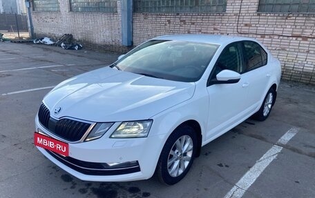 Skoda Octavia, 2017 год, 1 450 000 рублей, 2 фотография