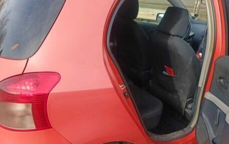 Toyota Yaris III рестайлинг, 2006 год, 450 000 рублей, 4 фотография