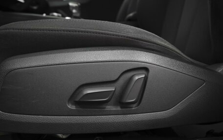 Audi A4, 2016 год, 2 620 000 рублей, 24 фотография