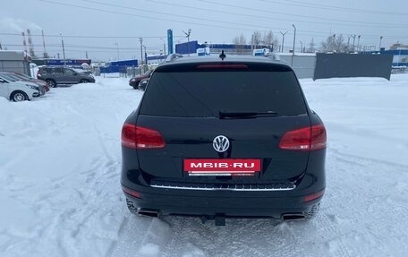 Volkswagen Touareg III, 2011 год, 1 870 000 рублей, 4 фотография