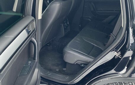 Volkswagen Touareg III, 2011 год, 1 870 000 рублей, 8 фотография